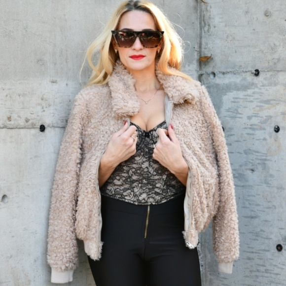 MODA ME COUTURE Jackets & Blazers - ACADIA Tan Faux Fur Coat